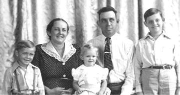 Leland Wollard family,
            1947.